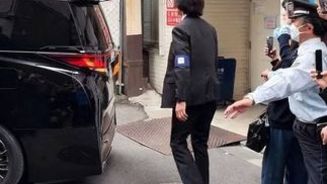日本街头偶遇明星 twice 林娜琏