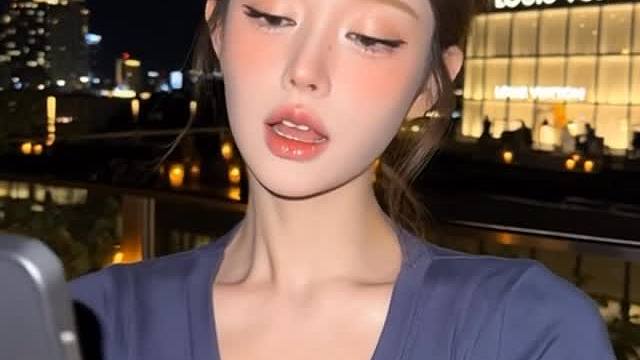 所以更好奇了…
为什么喜欢我？
所以我更好奇了…
为什么喜欢我？
所以更加好奇了…
为什么喜欢我？
所以更加在意了…
为什么喜欢我？