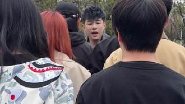 借过一下、过一下、过过过……