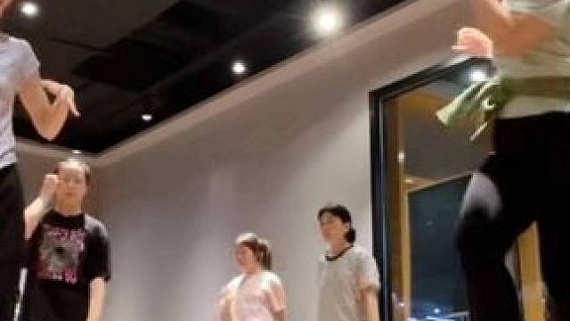 身体联动性的练习
