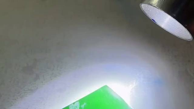 满色翡翠