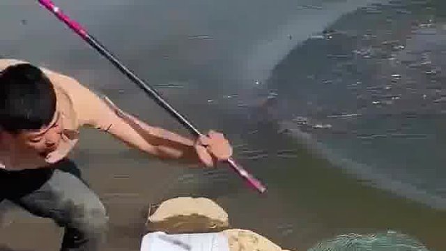 开开心心出来钓鱼，钓了一天一条鱼也没钓到，下次再也不想出来钓鱼了！#钓鱼