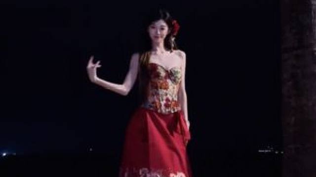 美神降临