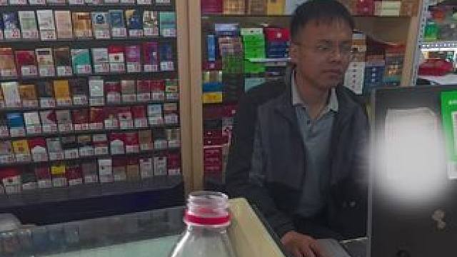 为什么我买的水里面掺水了啊