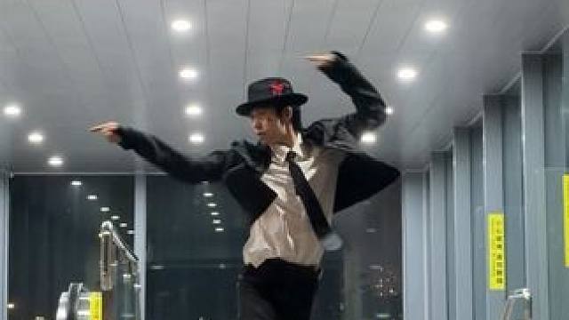致敬传奇