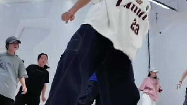 自学专享-Hiphop练下盘超绝动作