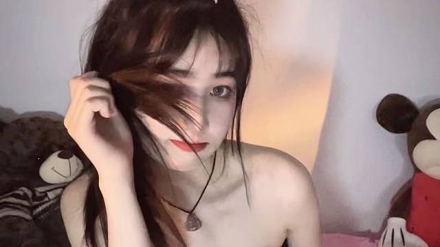 有人在你世界路过  有人为你的笨停泊