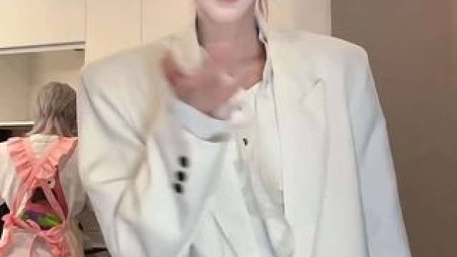 缠住吻住春风吹住我吗