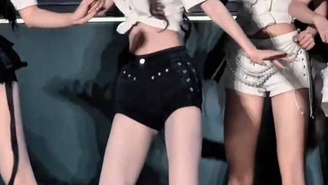 舞蹈小姐姐们跳的好带劲万里挑一