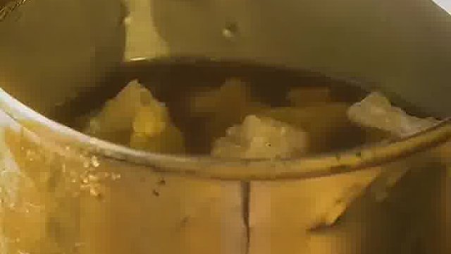 户外制作蜡烛#露营报告 #野营 #露营技巧报告