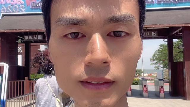 被誉为苏北小三亚，是国内最大内湖人工白沙滩