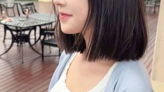 曾经有个女孩为了另一个女孩，要对我大打出手