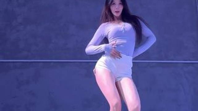 是谁还没跳这个小短裙呀