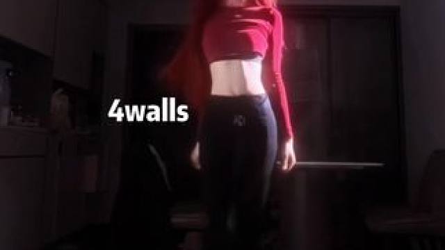 跳4walls就得配喇叭裤