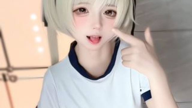 如果全世界都在指责你 那妹妹蹲下来抱抱你