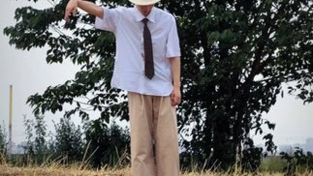 稻田收了，风吹过，我还在