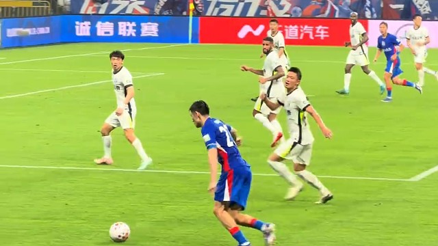 我没搞懂司机下半场为什么一直不换人