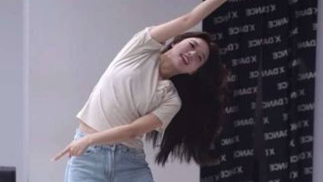 少女的定义从来不是年轻漂亮 而是勇敢自由且美好