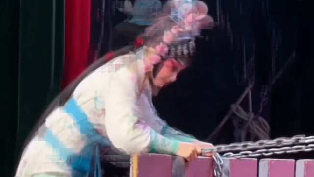 这身段绝了！台上一亮相，眼神里全是戏！老一辈的审美永远在线 #戏曲之美 #传统文化  #秦腔伴奏