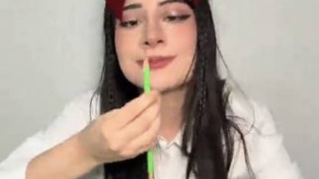 「Emma」当你使用那支铅笔时