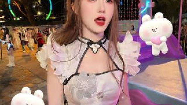 可爱与性感并存