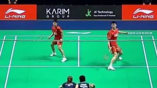 冯彦哲/黄东萍爆冷出局，0-2不敌马来西亚组合止步首轮。