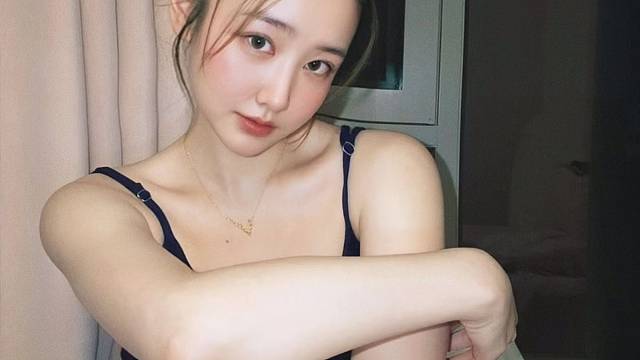 、