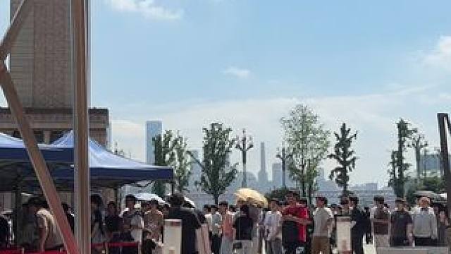 重庆ow站好多人啊
