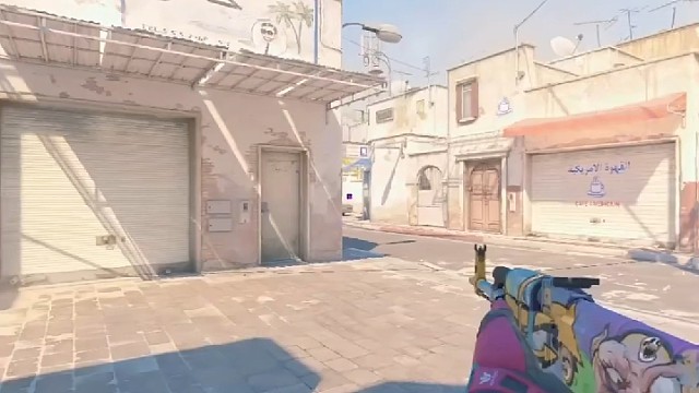 警家铺满烟雾，CSGO集合冲