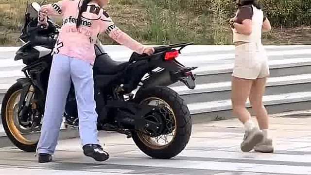 妹妹请你不要干着急
