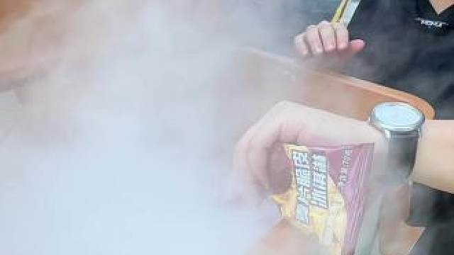 70527..11 谁说冰淇淋不能寄快递！想看冰淇淋寄快递的看过来！！！