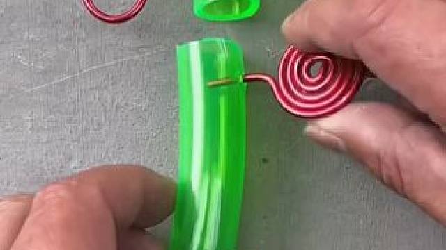 用了这个方法，再也不担心家里的水管破裂了 用了这个方法，再也不担心家里的水管破裂了