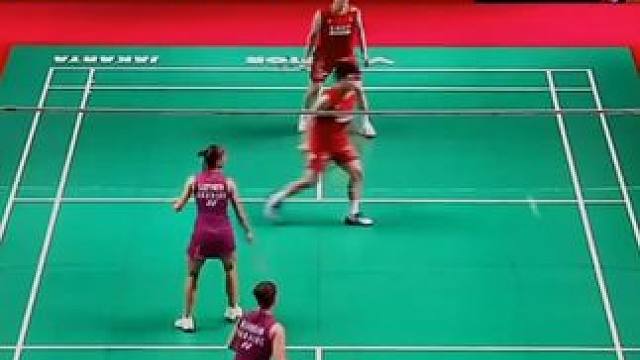 圣坛组合攻防两端压制，直落两局2-0轻取乌克兰组合顺利晋级！