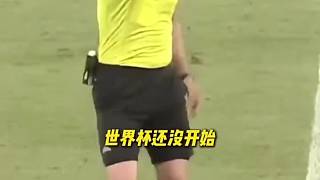 被迫短暫十人作戰(zhàn)，日本抓住人數(shù)優(yōu)勢頭球絕殺制勝