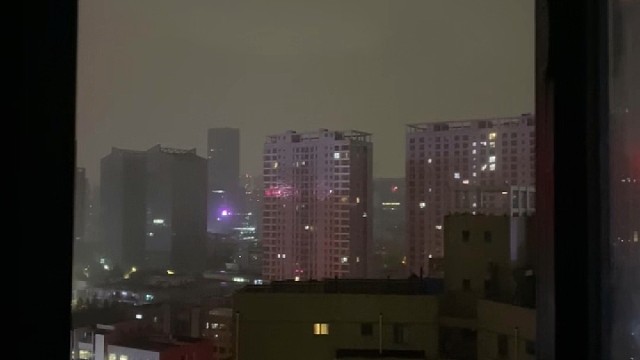 电闪雷鸣