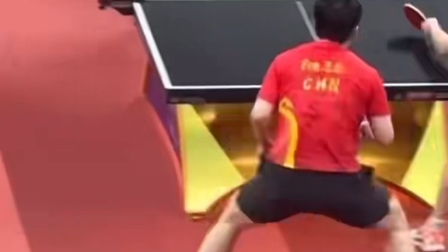 全场惊呼不断，场面精彩扣人心弦