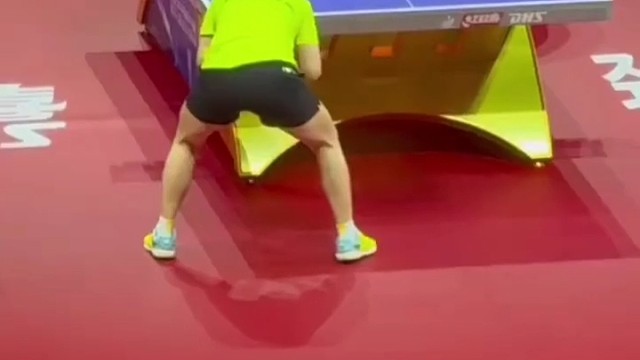 嘿！看这激烈的乒乓球对决，热血值拉满啦！