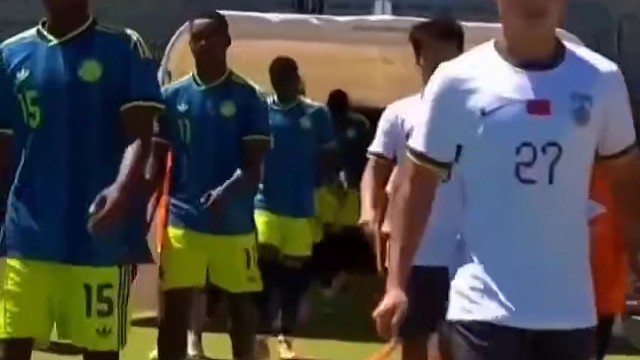 U19国足生死战！足球场上看你们的了，也太精彩了