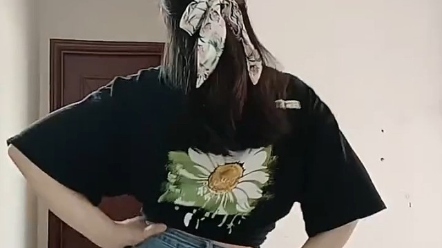 背影摇
