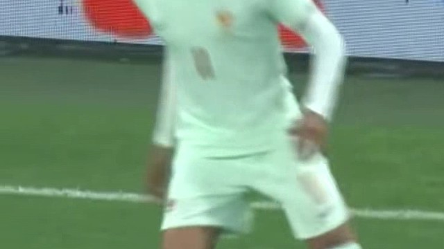 本场发挥状态火热，上演帽子戏法惊艳赛场