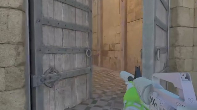 CSGO对局中，A门的箱体点位至关重要，非常适合用来卡点和架枪。
