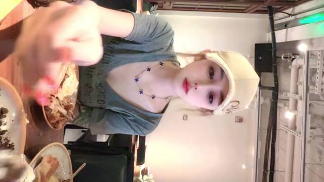 《吃遍上海滩》系列：主播梦鸽走访Ziimaa 枝麻 • bistro brunch 创意餐厅#上海主