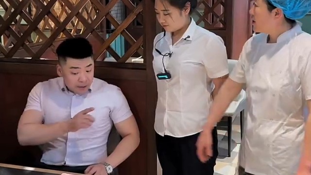 老板聪明一回了，反转了