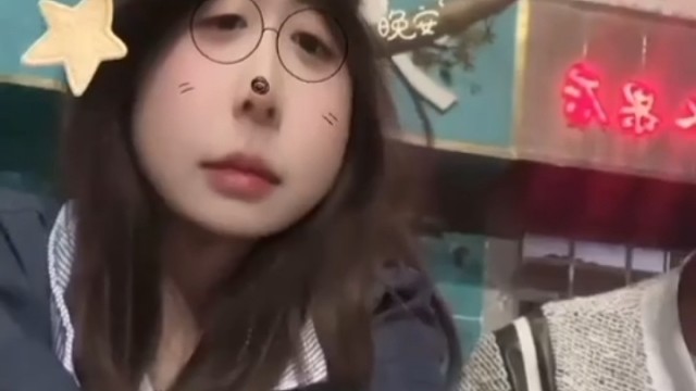两个傻孩子