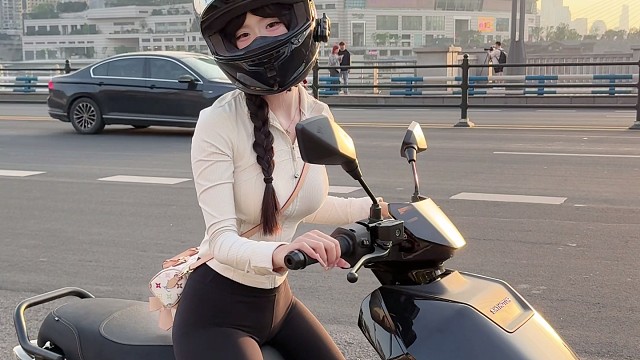 真细溜的小美妞