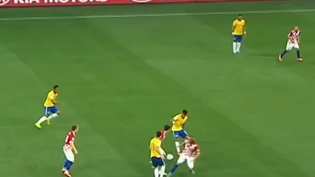 那年首战脚下生辉一鸣惊人，至今绿茵场上依然封神#足球世界杯
