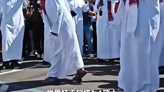 完蛋，我被亿万富翁包围了