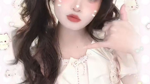 如果世界太吵 我们悄悄幸福就好(๑`･ᴗ･´๑)