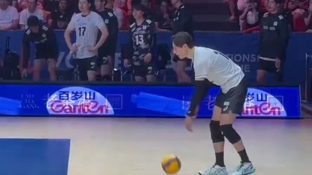 发球对抗针尖对麦芒，多员主力同台激烈较量