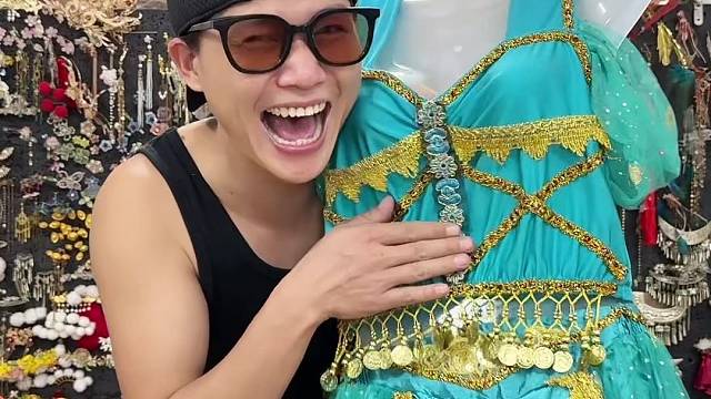 当我扮演成茉莉公主去接女儿放学